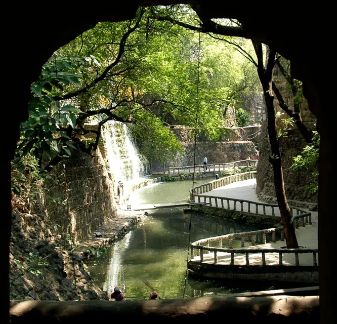 Nek-Chand_2