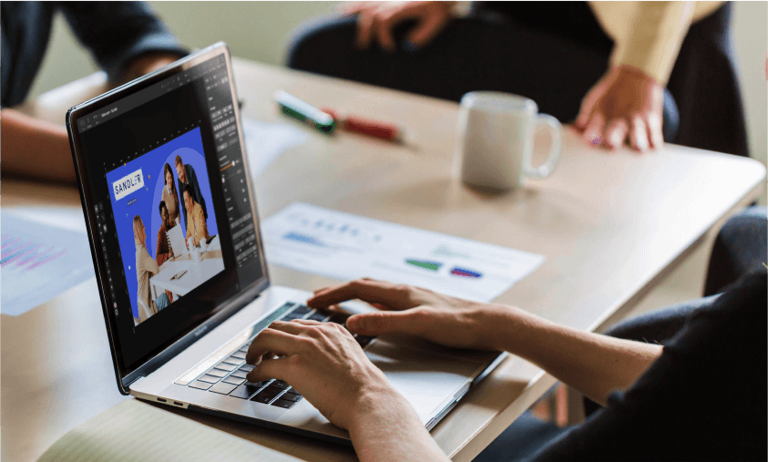 Salesroom-mockup-1